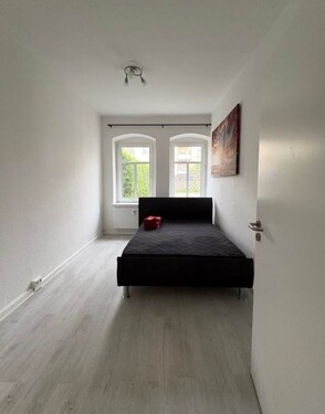 Bild 2 - Mehrfamilienhaus, Wohnhaus zum Kaufen in Zwickau