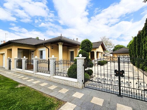 Bild 1 - In Süd-Ungarn ein 150m2 Luxushaus mit Pool und Möbel