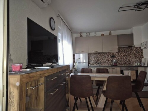 Bild 2 - 3 Zimmer Etagenwohnung zum Kaufen in Pula