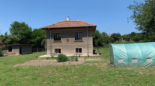 Bild 2 - 3 Zimmer Einfamilienhaus zum Kaufen in Kovachitsa/ Lom