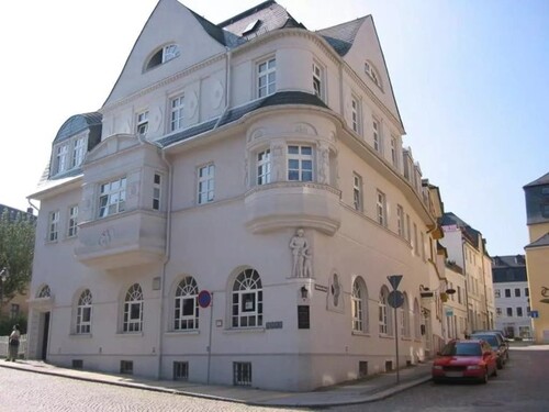 Bild 1 - Imposantes Mehrfamilienhaus mit extra Grundstück