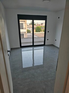 Bild 3 - 5 Zimmer Einfamilienhaus in Ulcinj