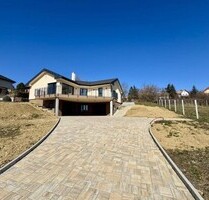 in Ungarn am Plattensee ein Luxushaus mit 1678 Grund - Cserszegtomaj