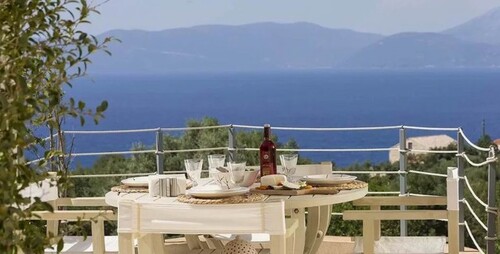 Bild 1 - Mesonette mit Blick aufs Meer auf der Insel Ithaca