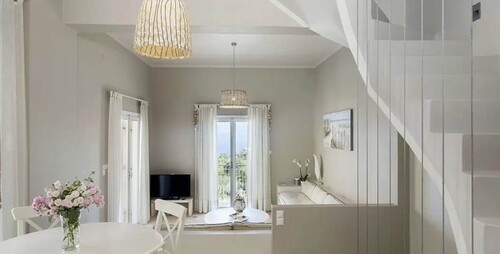 Bild 3 - 4 Zimmer Einfamilienhaus in Ag.Saranta