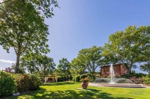 Bild 2 - 20 Zimmer Einfamilienhaus zum Kaufen in Nirgends