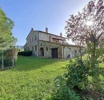 Landhaus und Nebengebäude in der Nähe von Follonica