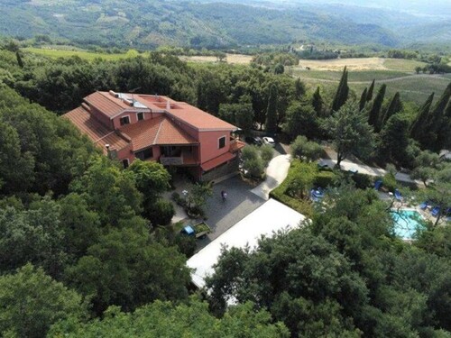 Bild 2 - 12 Zimmer Einfamilienhaus zum Kaufen in Riparbella