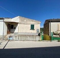 Haus in den Abruzzen mit Ackerland 1400m2 - Castiglione a Casauria