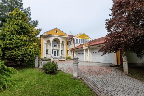 Bild 2 - 8 Zimmer Einfamilienhaus zum Kaufen in Erd