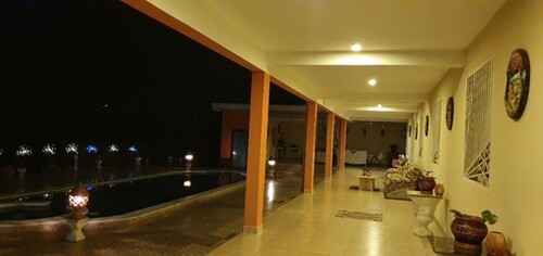 Bild 2 - 7 Zimmer Einfamilienhaus zum Kaufen in Piribebuy