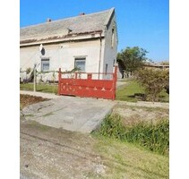 Renovierungsbedürftiges Haus am Dorfrand in Süd-Ungarn - Katymár