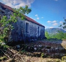 304000m2 großes Grundstück in Montenegro - Cetinje Montenegro