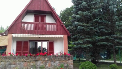Bild 1 - Haus mit Garten in Waldnähe zu verkaufen