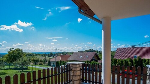 Bild 4 - Einfamilienhaus mit 205,00 m&sup2; in Rezi zum Kaufen
