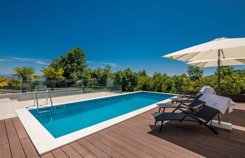 Bild 3 - 4 Zimmer Einfamilienhaus in Opatija