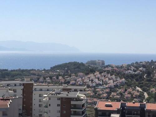 Bild 2 - 6 Zimmer Etagenwohnung zum Kaufen in Kuşadası
