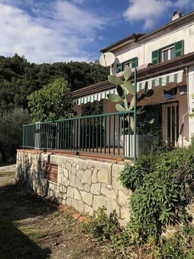 Bild 1 - Rustikale Bauernhaushälfte in Panoramalage in Ligurien