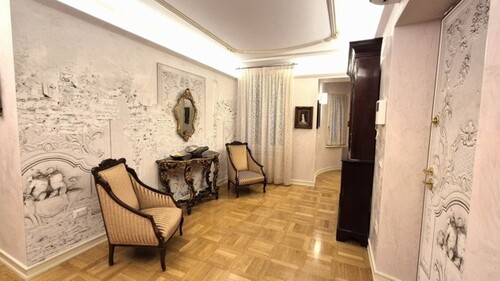 Bild 3 - 7 Zimmer Etagenwohnung in Brescia