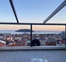 Neue Wohnung am Meer in Budva - 360.000,00 EUR Kaufpreis, ca.  215,00 m² Wohnfläche in Budva (PLZ: 85310)