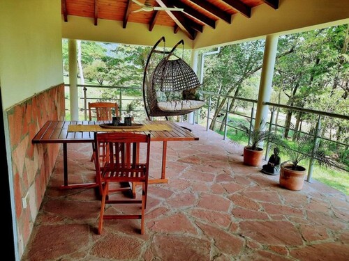 Bild 3 - 5 Zimmer Einfamilienhaus in Mbocayaty