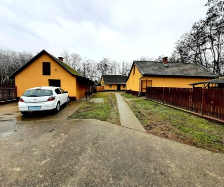 Bild 1 - In Süd-Ungarn 4 appartementes Bauernhaus mit 4316m2 Grund