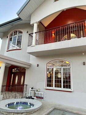 Bild 2 - 6 Zimmer Einfamilienhaus zum Kaufen in San Fernando