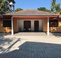 Villa mit Pool - 225.000,00 EUR Kaufpreis, ca.  240,00 m² Wohnfläche in Hikkaduwa (PLZ: 80240)