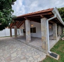 Zu verkaufen schönes Eckhaus in San Bernardino Paraguay - San Bernardino . Paraguay