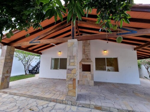 Bild 2 - 2 Zimmer Einfamilienhaus zum Kaufen in San Bernardino . Paraguay