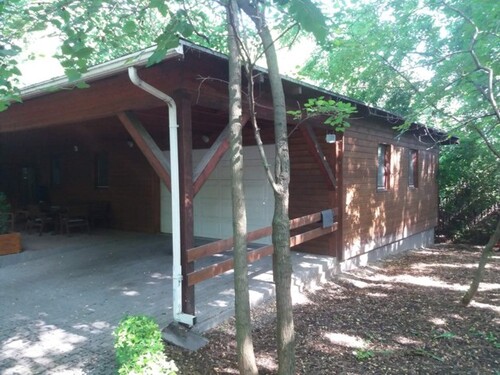 Bild 1 - In Ungarn in Pest Komitat 158 m2 Holzhaus mit See