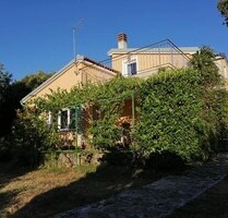 Haus mit zwei Wohnungen in Istrien - Pula Valtura