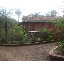 Residenzia im gehobenen Landhausstil in Encarnacion - Encarnación / Itapuá