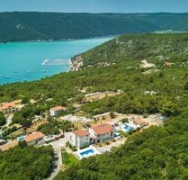 Villa mit Swimmingpool in idyllischer Umgebung - Raa