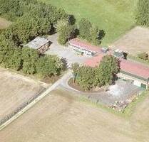 Moderner Gutshof mit massiven Nebengebäuden - Rieste
