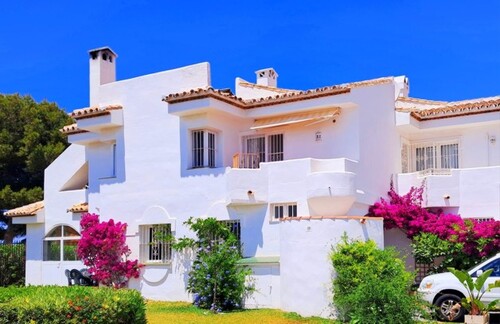 Bild 1 - Villa mit künstlerischer Atmosphäre im andalusischen Stil