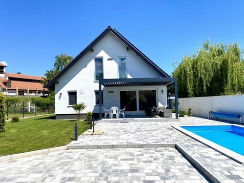 Bild 2 - 5 Zimmer Einfamilienhaus zum Kaufen in Ábrahámhegy