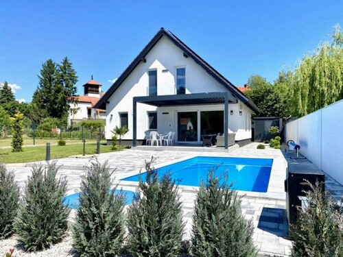 Bild 3 - 5 Zimmer Einfamilienhaus in Ábrahámhegy