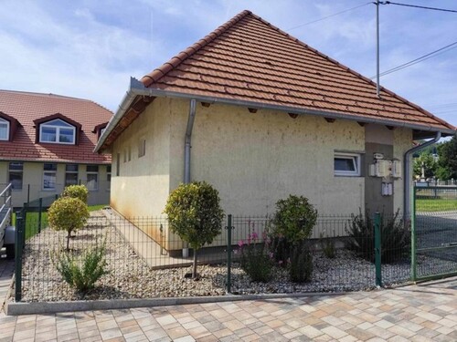 Bild 1 - In der Nähe Heviz ein 71m2 fast fertiges Haus 474m2 Grund