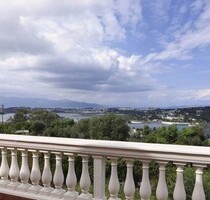 Freistehendes Zweifamilienhaus mit Panoramablick aufs Meer - CORFU