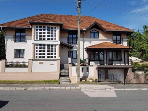 Bild 1 - Einfamilienhaus am Plattensee als Pension nutzbar