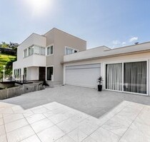 VERKAUF EINER IMMOBILIE MIT HOHEM STANDARD - POMERODE