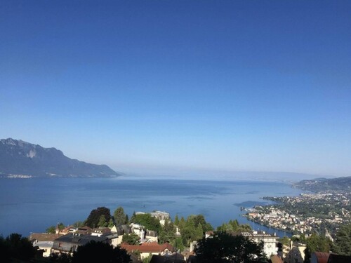 Bild 1 - 2-geschlossiges EFH freisstehend Bestlage bei Montreux