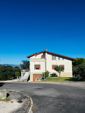 Bild 1 - Zweifamilienhaus nahe Adriatisches Meer