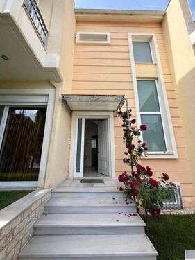 Bild 1 - Zwei Maisonetten Loggos Egialia