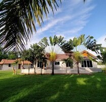 Hochwertige POOL-VILLA viel Grundstück und 3 Schlafzimmer - Nonglak / Undo Thani