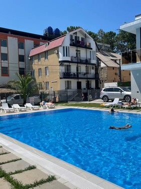 Bild 3 - 20 Zimmer Einfamilienhaus in Ureki