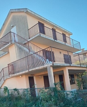 Bild 2 - 5 Zimmer Einfamilienhaus zum Kaufen in Kreis Bar