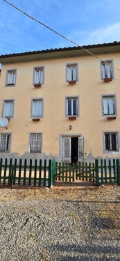 Bild 2 - 11 Zimmer Einfamilienhaus zum Kaufen in Montuolo