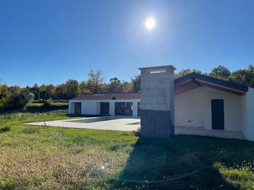 Bild 1 - Traumhaus mit Pool in exponierter Lage mit Ucka-Blick